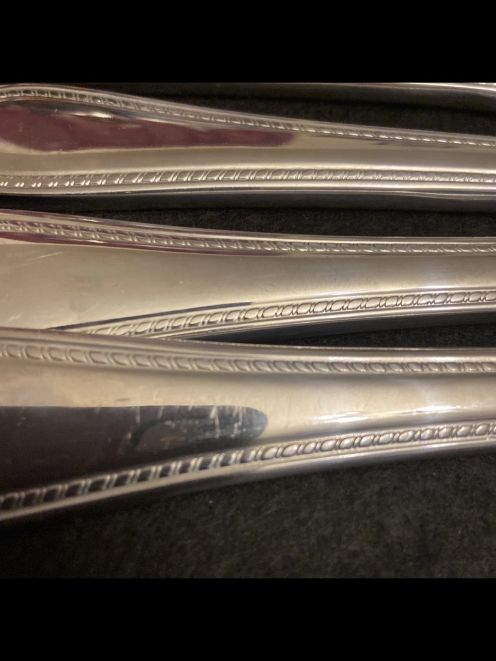 Reed & Barton Logo Stainless Lot of 4 Flatware Knives Set 9.5 Length. - Picture 11 of 11